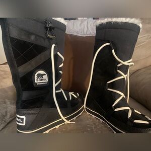 Sorel High Winter Lace-up Boots
